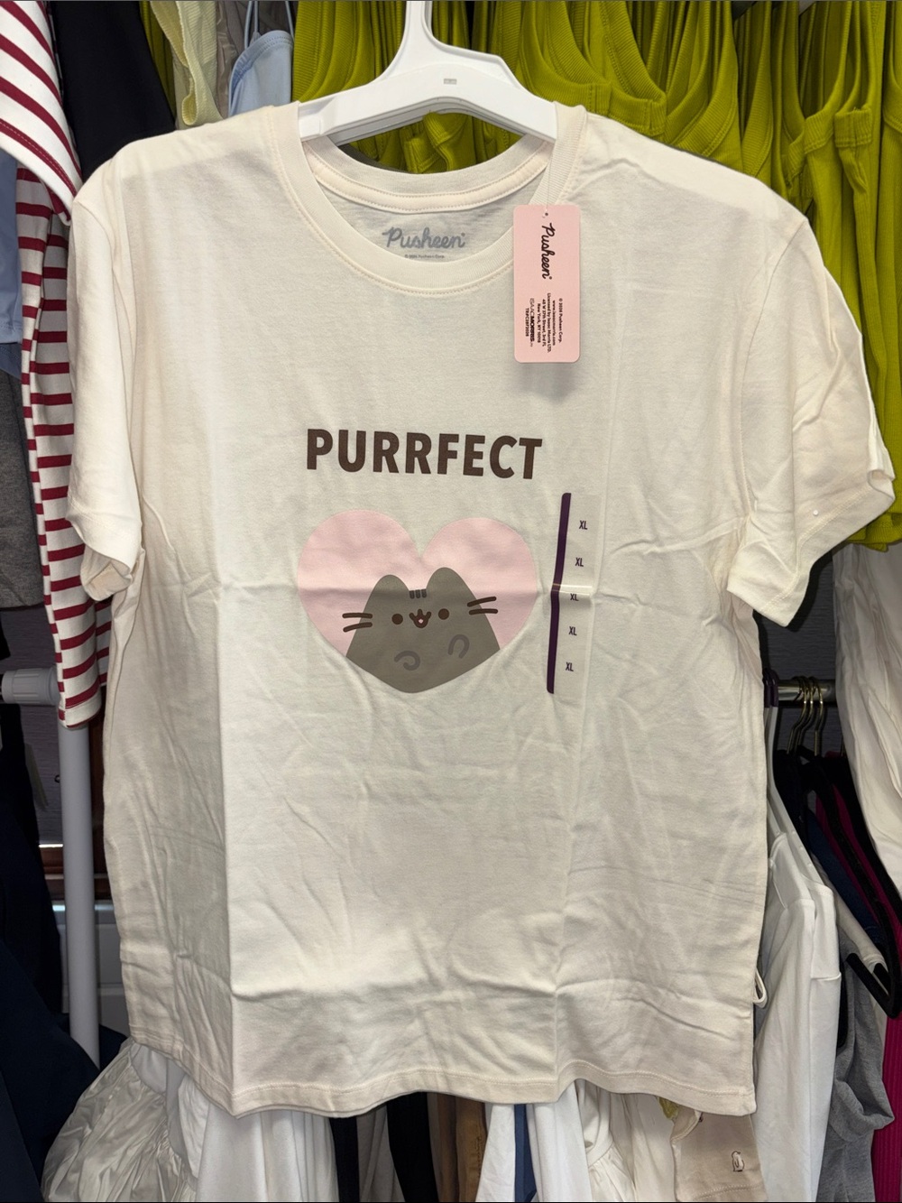 5/$10 Pusheen 'Purrfect' Cream Graphic Tee